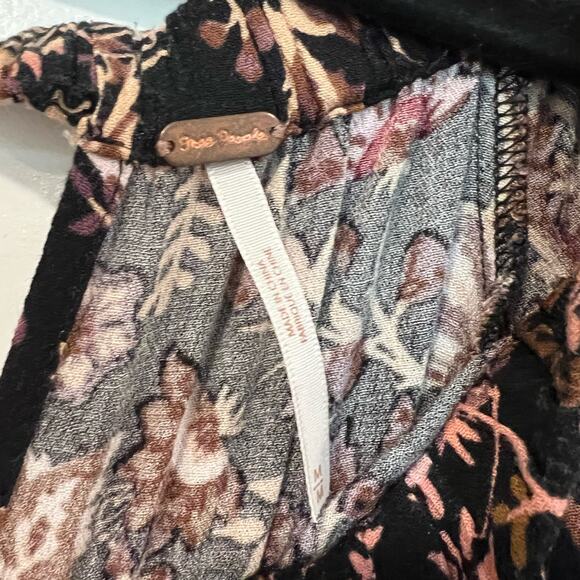 Free People Women's Longsleeve Romper with Shorts Black Floral Size‎ M - Picture 3 of 8